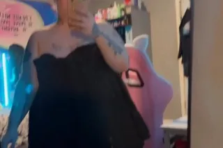 at home bored anyone wanna hav... - Image 1