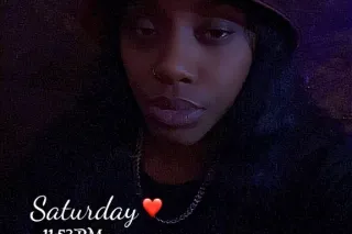 hottest girl - Image 1