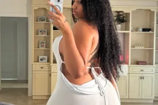 Female Escorts Available for i... - Image 3