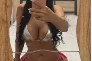 beautiful, affectionate, sexy girl - Image 2