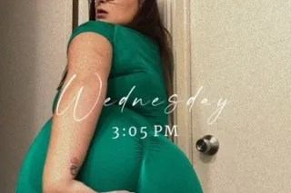 come play with this thick petite treat seeat with a nasty side - Image 2