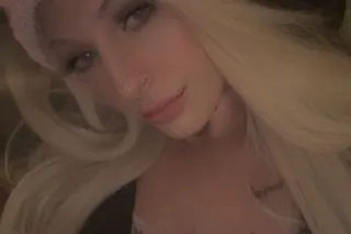 down on ur luck how bout u go down on lucki instead! - Image 4