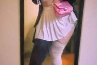 down on ur luck how bout u go down on lucki instead! - Image 7